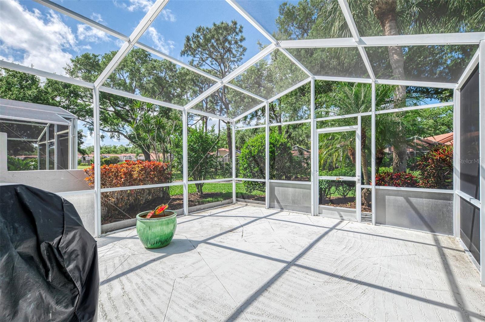 Image 25 of 33 For 4438 Long Common Lane 52