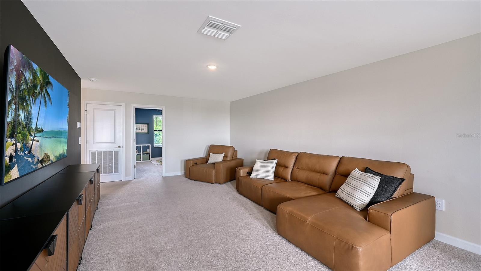 Image 31 of 98 For 15107 Sea Salt Way