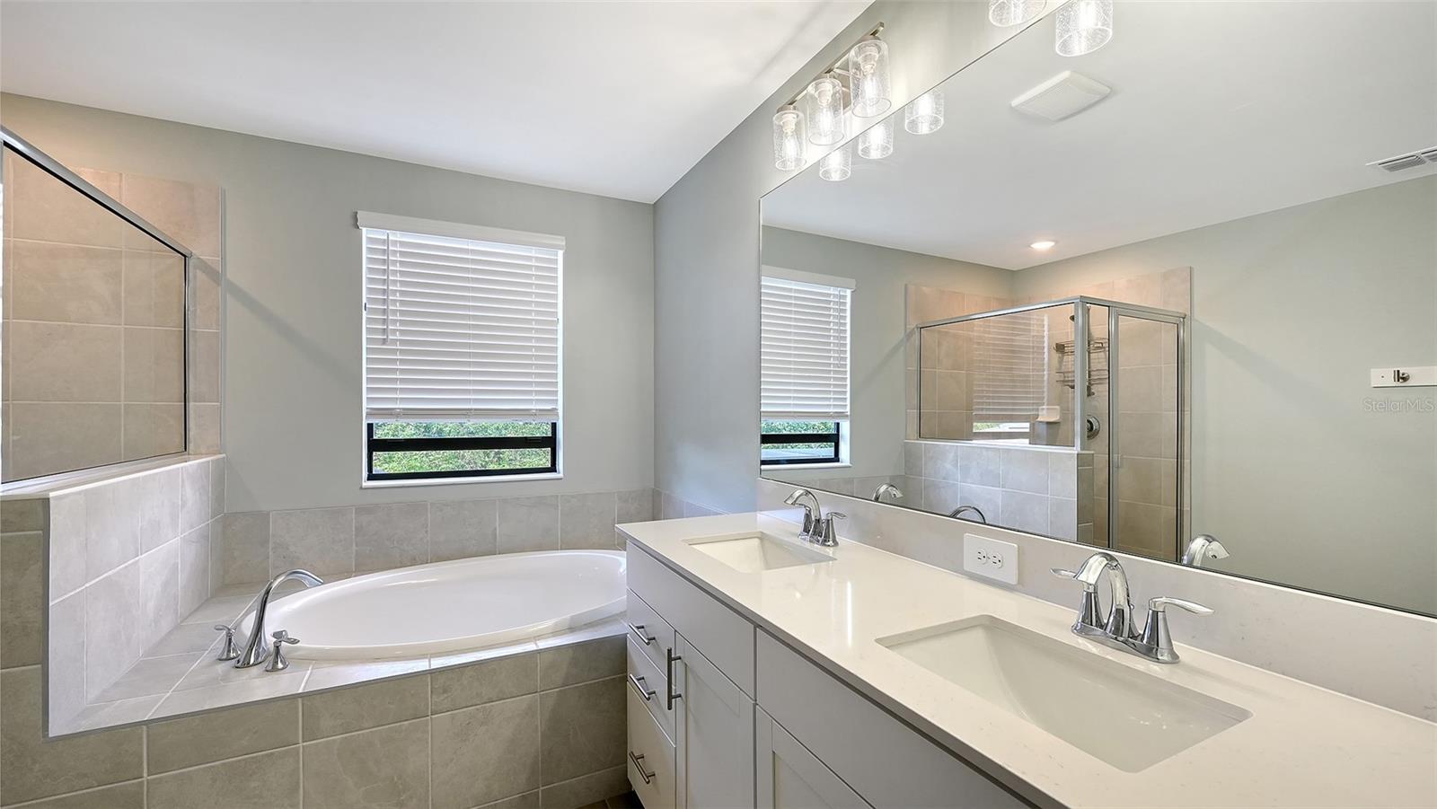 Image 38 of 98 For 15107 Sea Salt Way