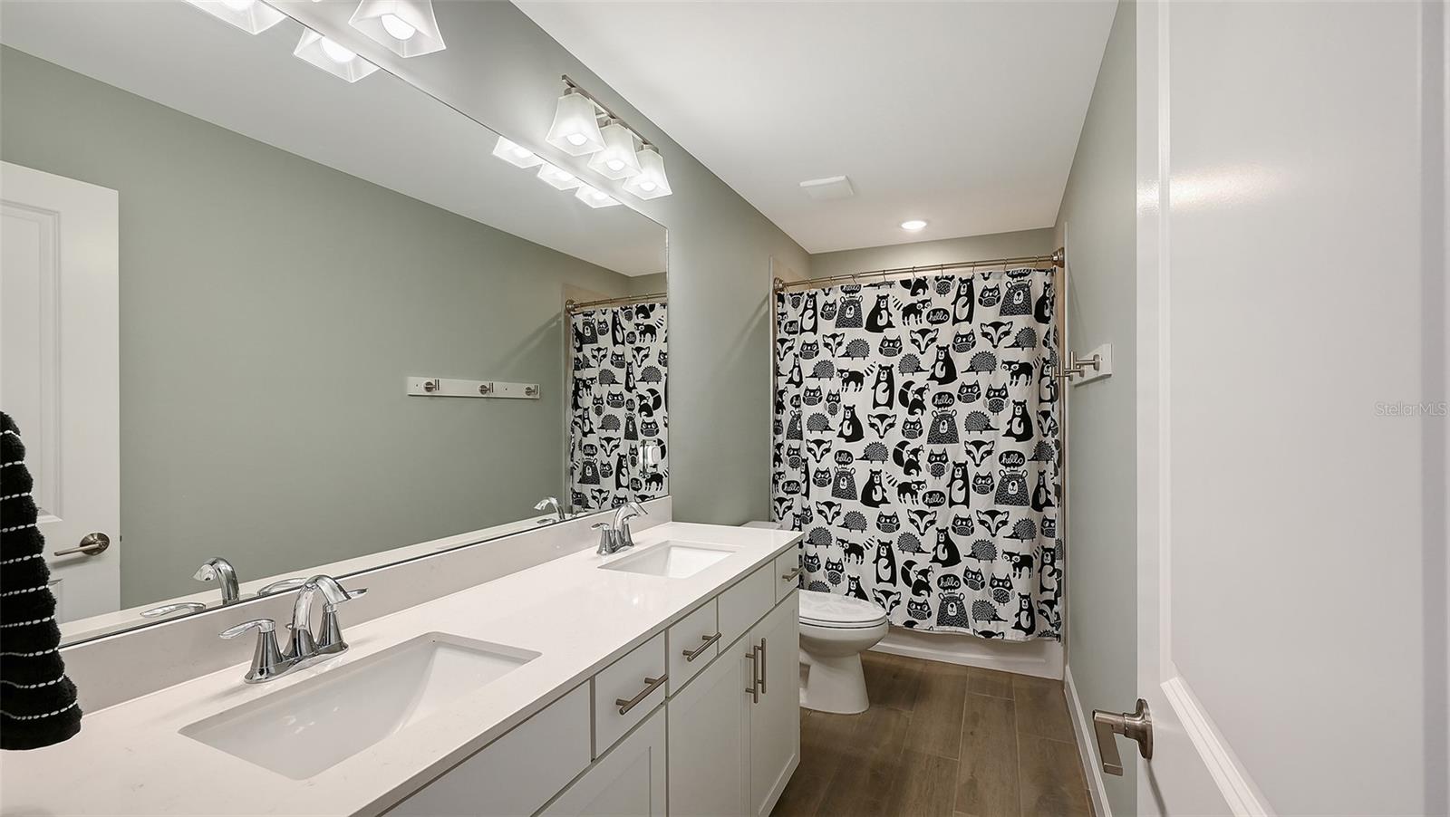 Image 42 of 98 For 15107 Sea Salt Way