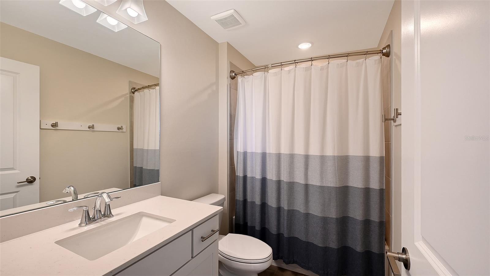 Image 44 of 98 For 15107 Sea Salt Way