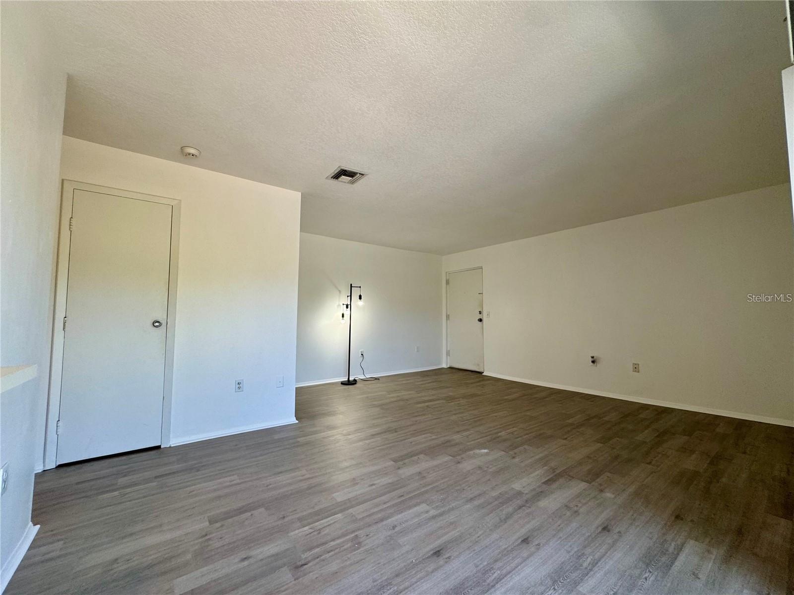 Image 10 of 33 For 2632 Hidden Lake Drive N E