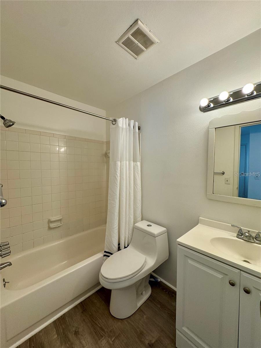 Image 18 of 33 For 2632 Hidden Lake Drive N E