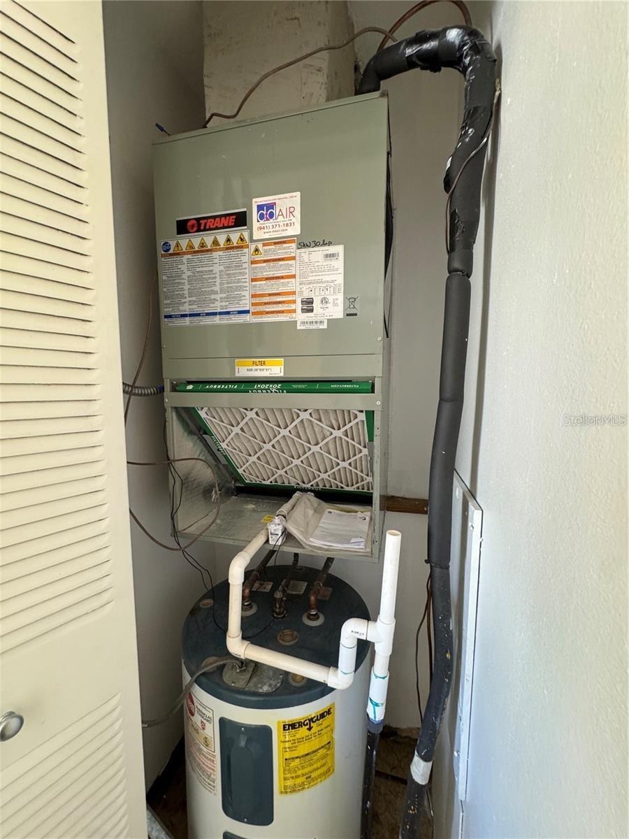 Image 21 of 33 For 2632 Hidden Lake Drive N E