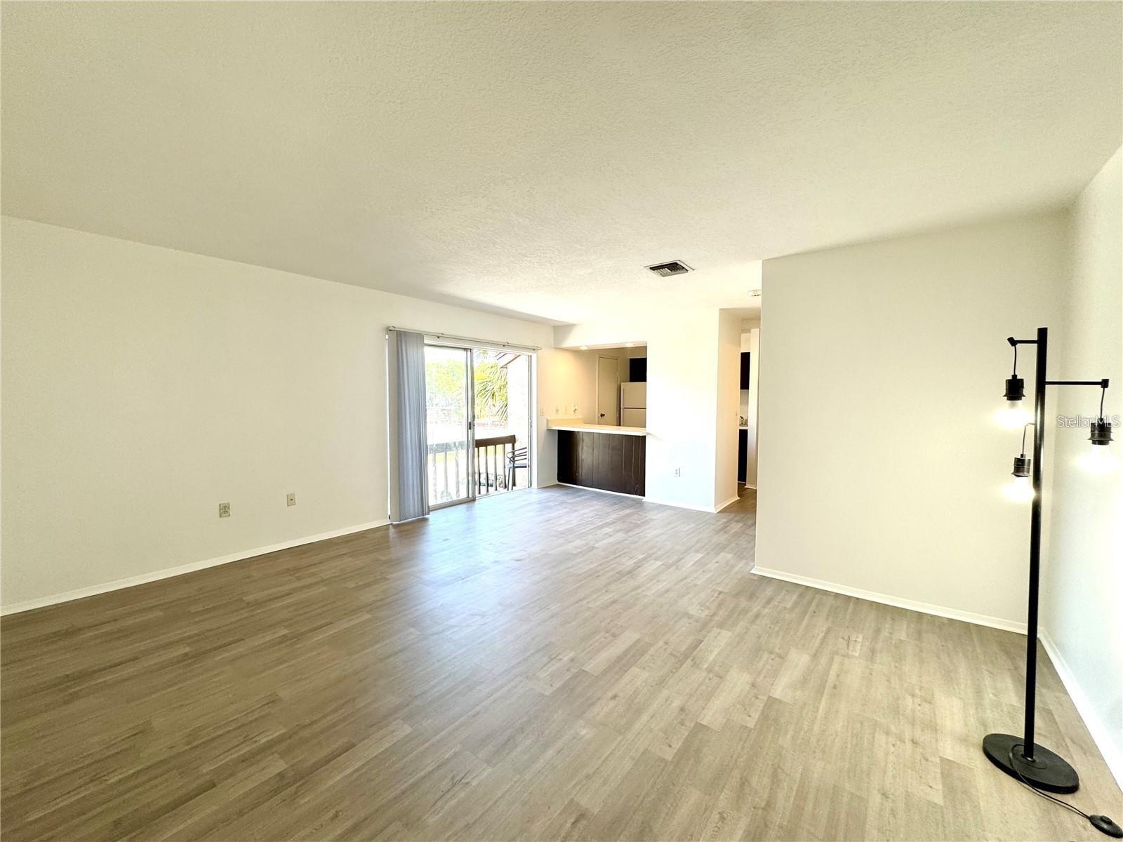 Image 4 of 33 For 2632 Hidden Lake Drive N E