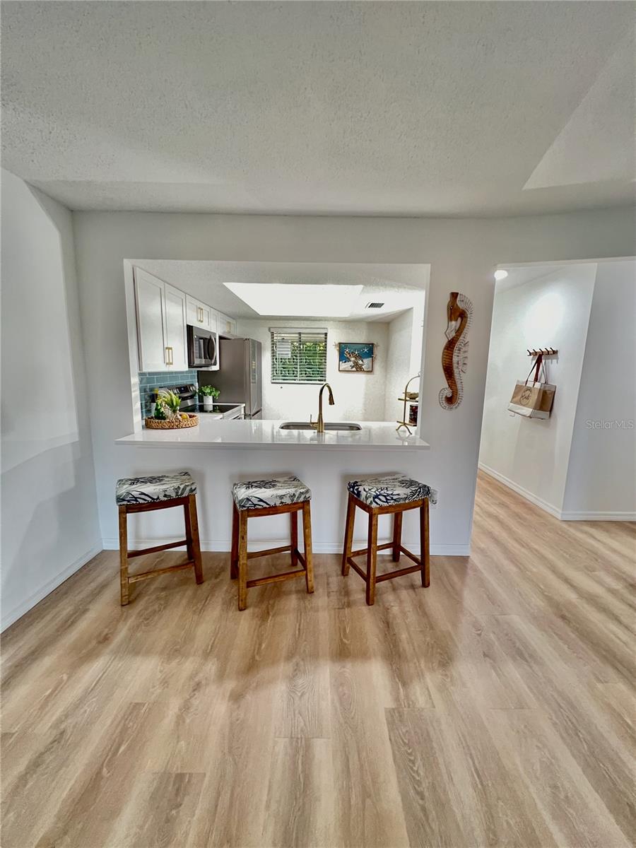 Image 13 of 33 For 3504 Beneva Road 206