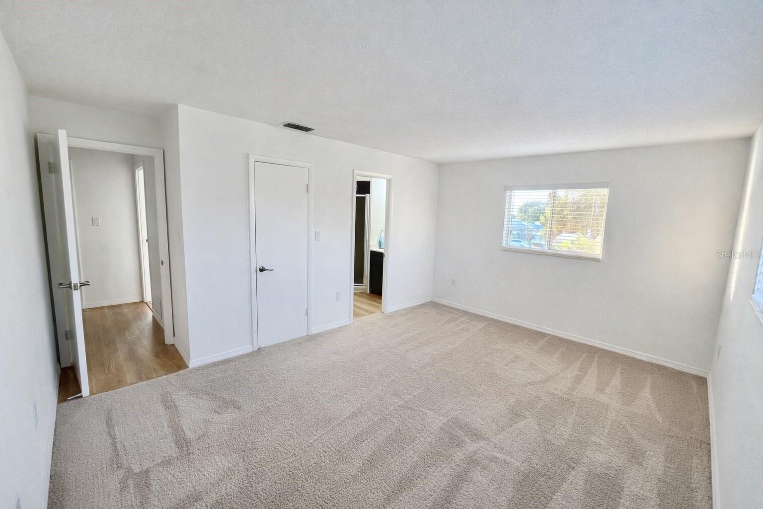 Image 18 of 33 For 3504 Beneva Road 206