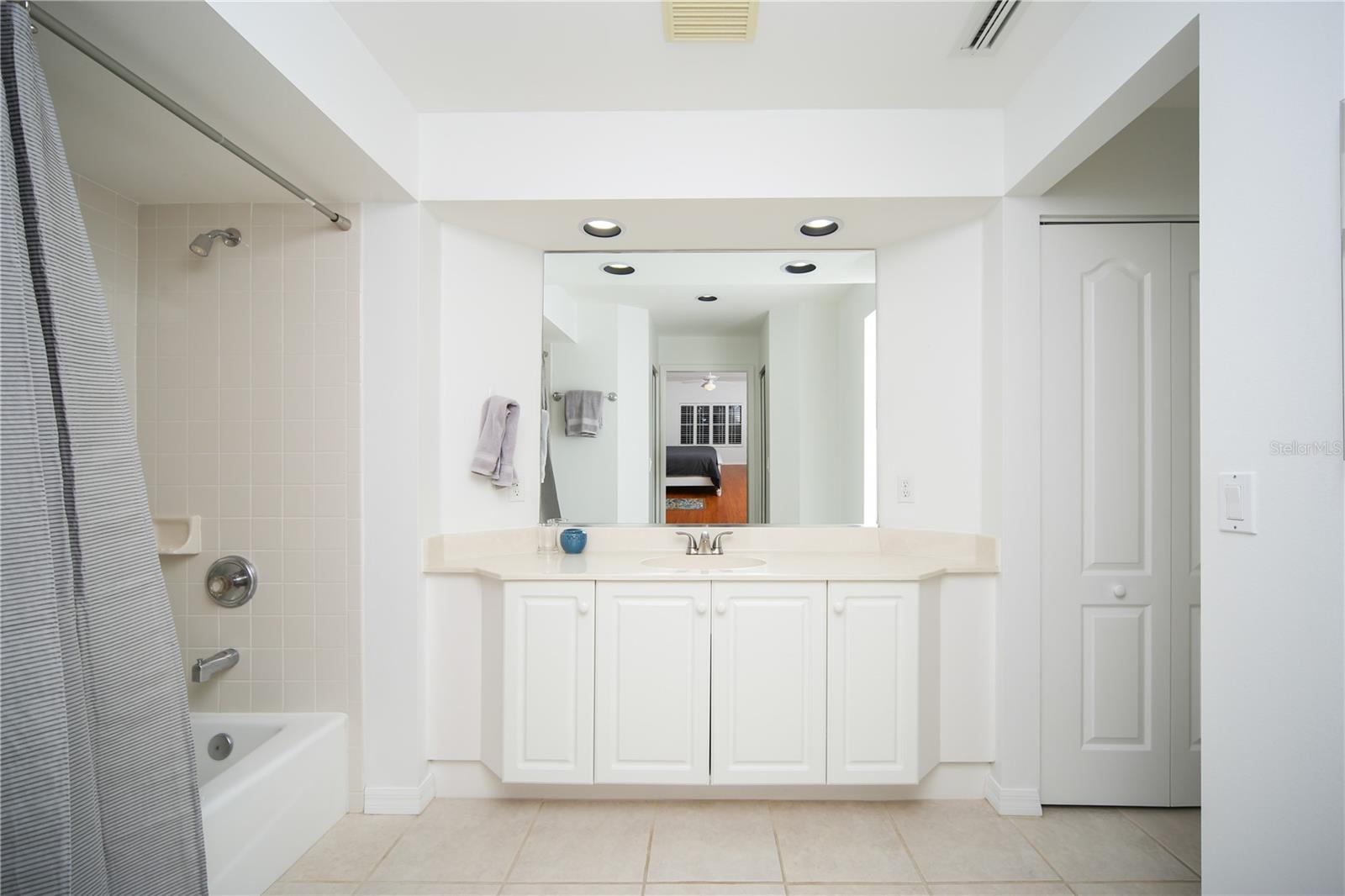 Image 18 of 28 For 3702 54th Drive W 202