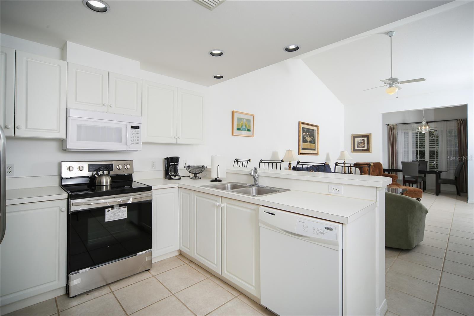 Image 7 of 28 For 3702 54th Drive W 202