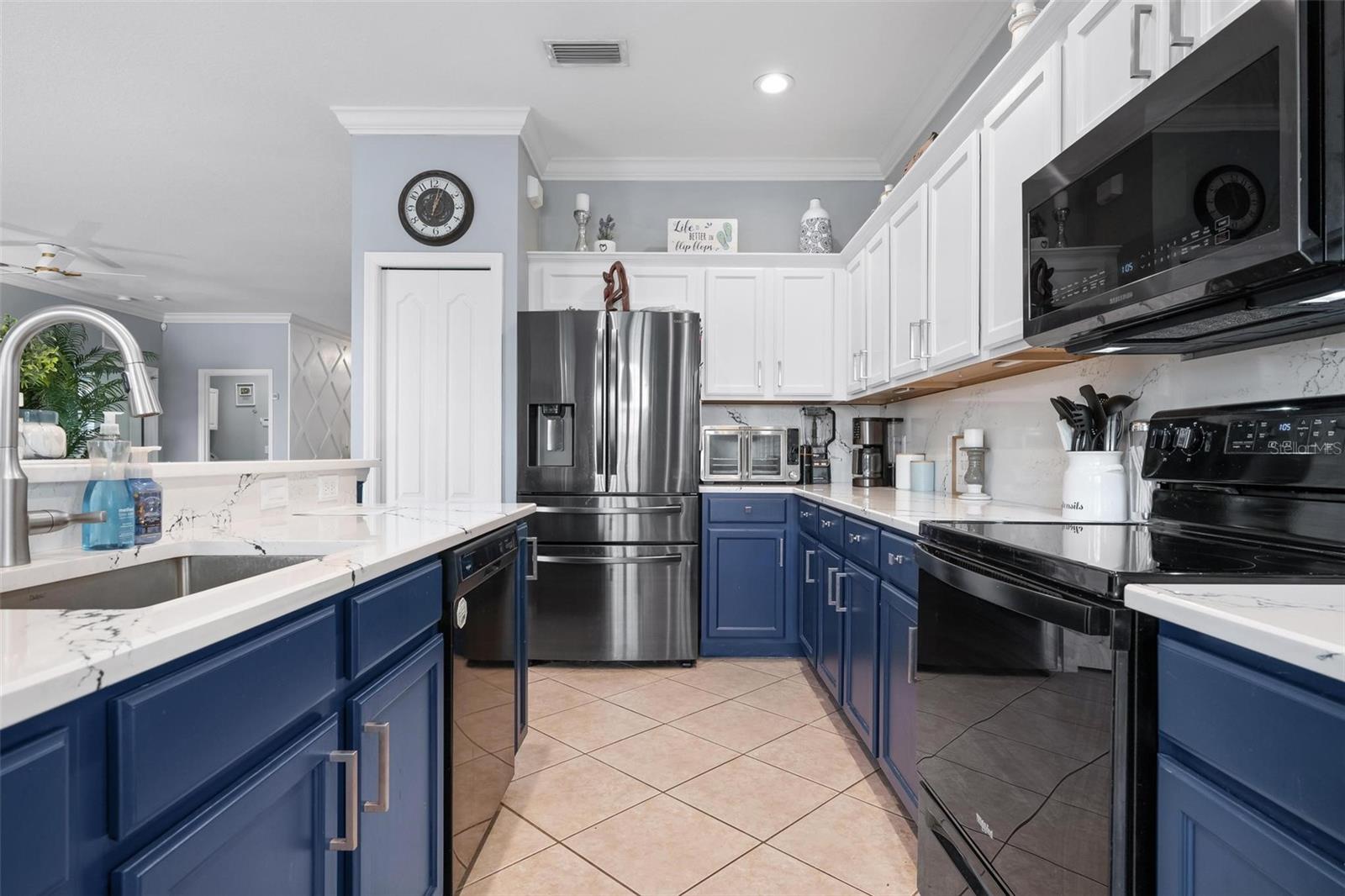 Image 12 of 40 For 5012 Lakehurst Court