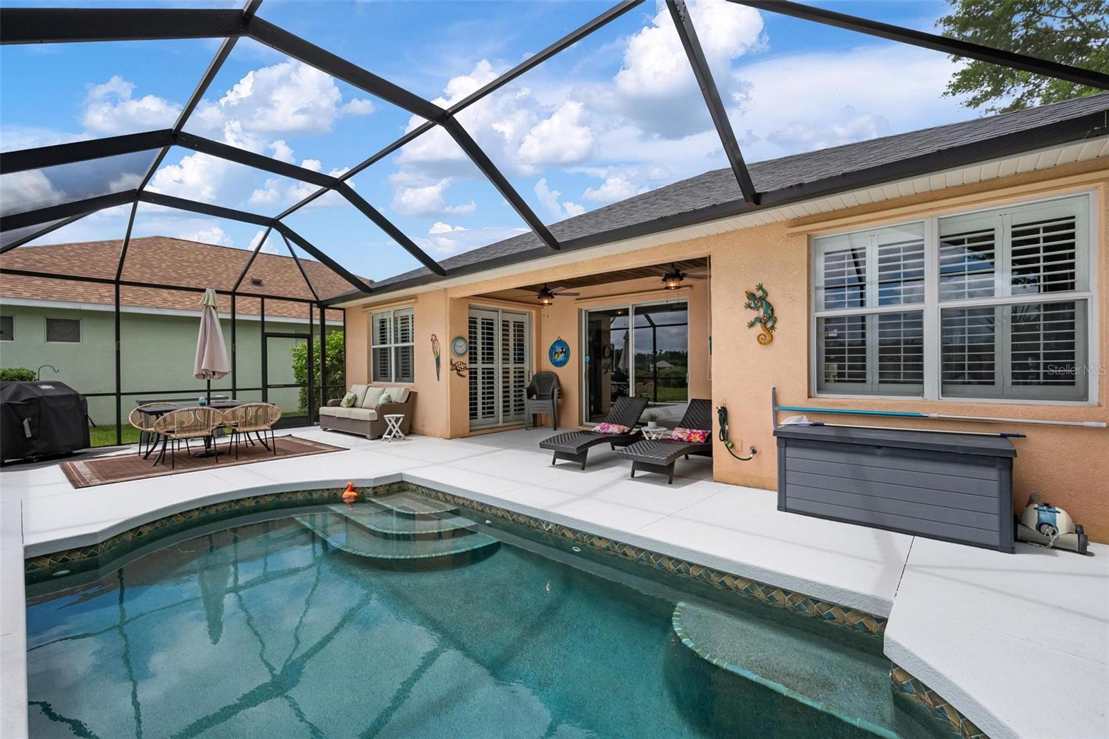 Image 33 of 40 For 5012 Lakehurst Court