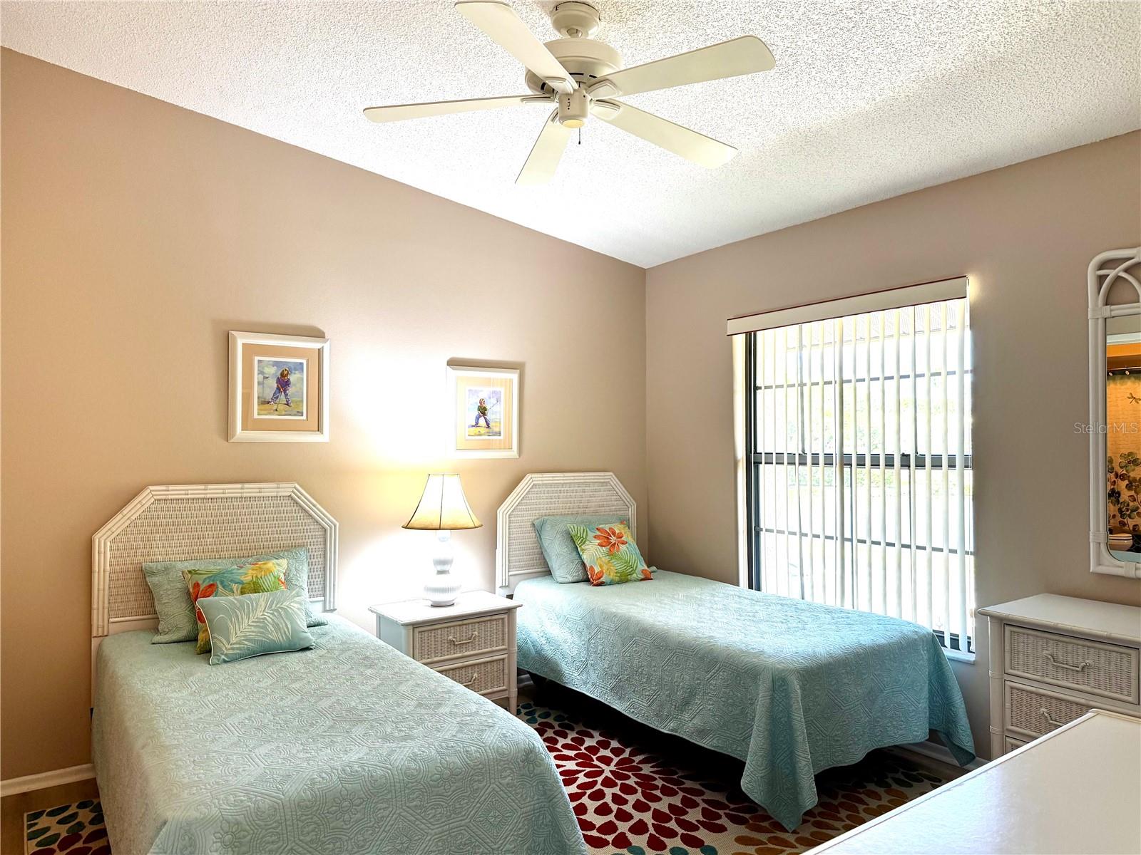 Image 20 of 41 For 4644 Weybridge  10