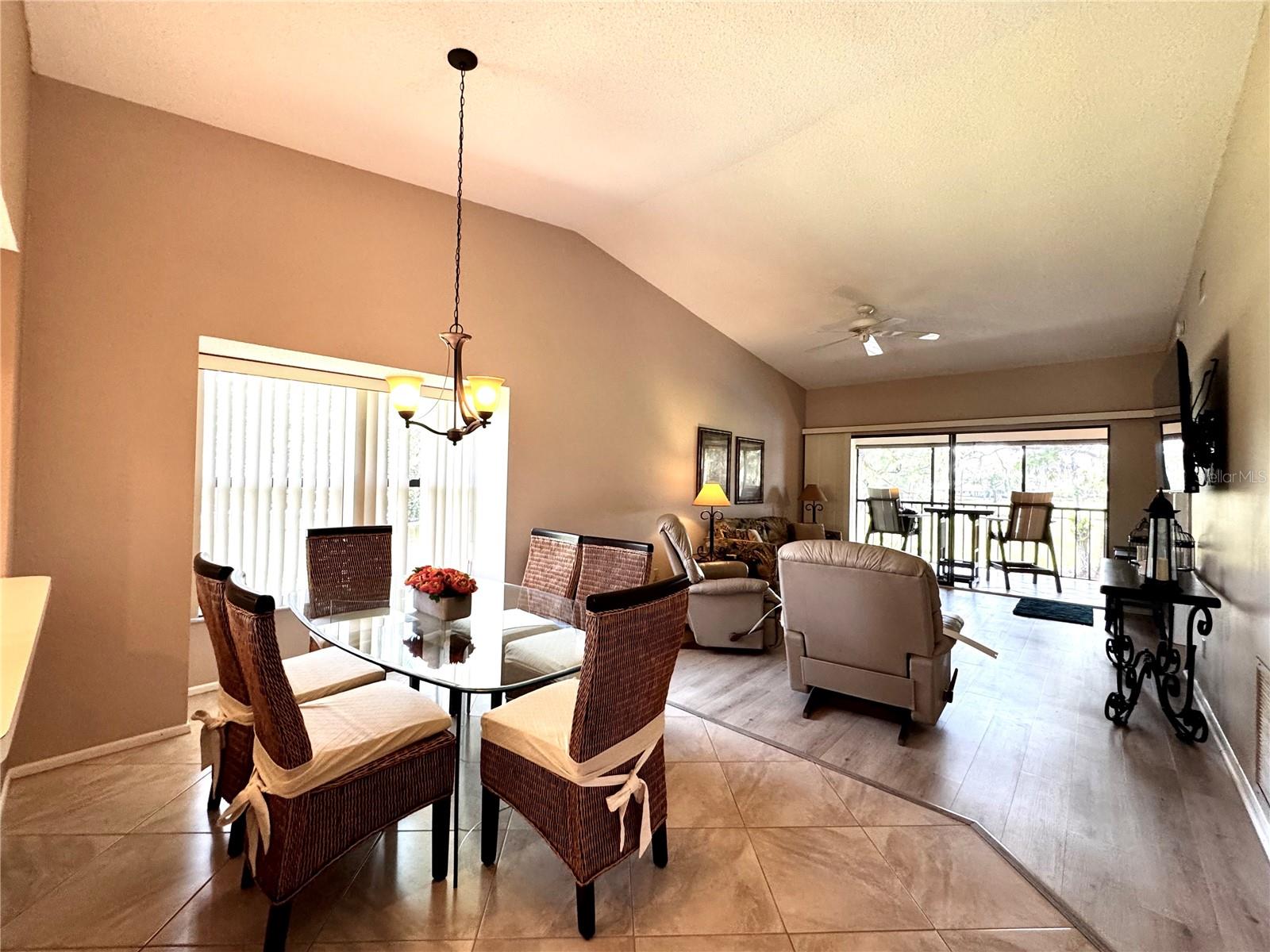 Image 5 of 41 For 4644 Weybridge  10