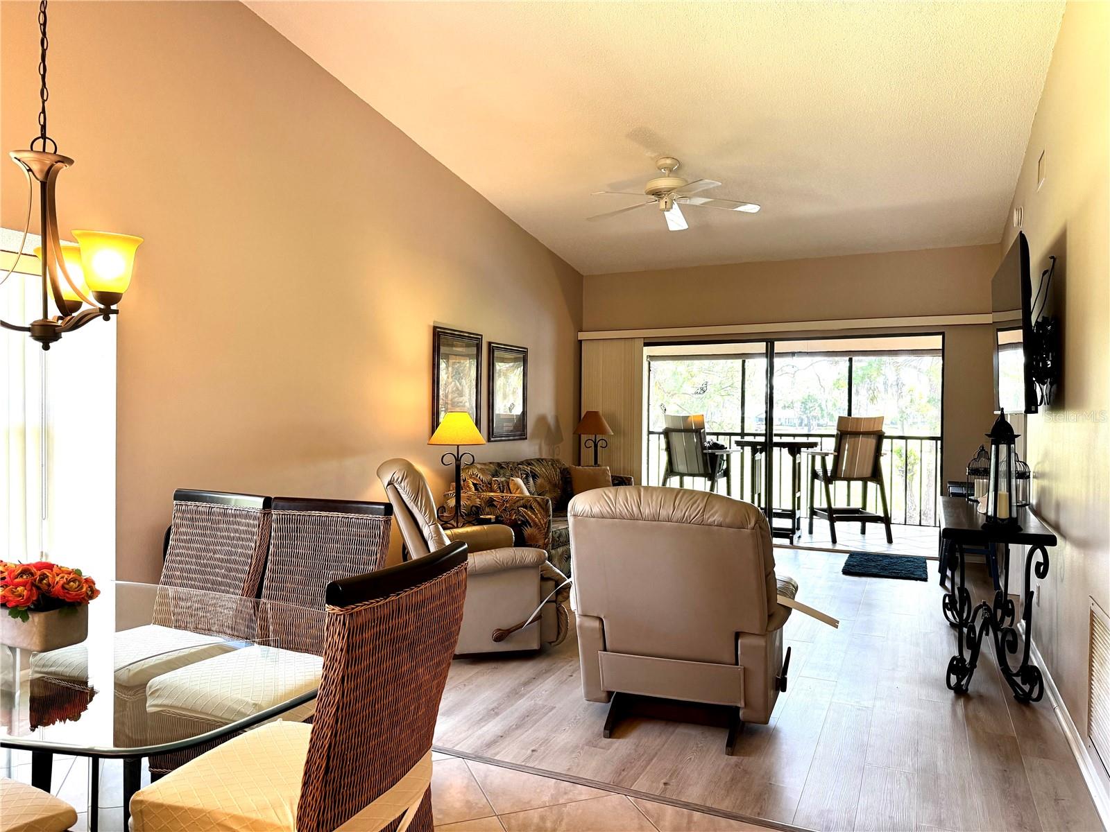 Image 6 of 41 For 4644 Weybridge  10