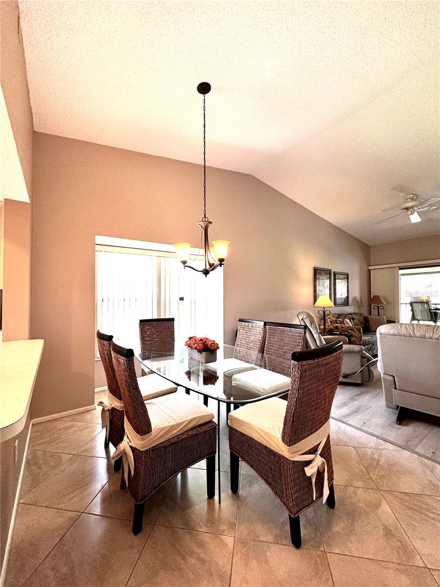 Image 8 of 41 For 4644 Weybridge  10