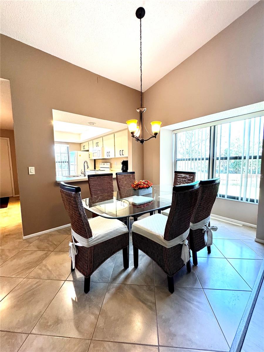 Image 9 of 41 For 4644 Weybridge  10