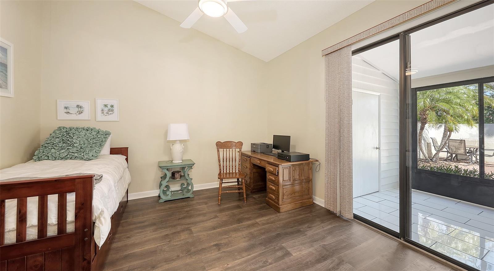 Image 22 of 40 For 4423 Park Lake Terrace N