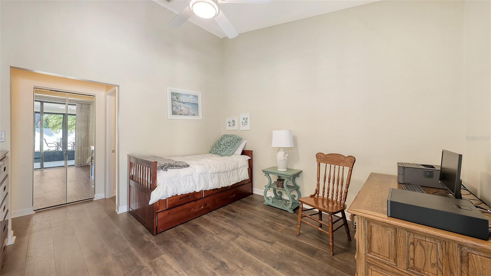 Image 23 of 40 For 4423 Park Lake Terrace N