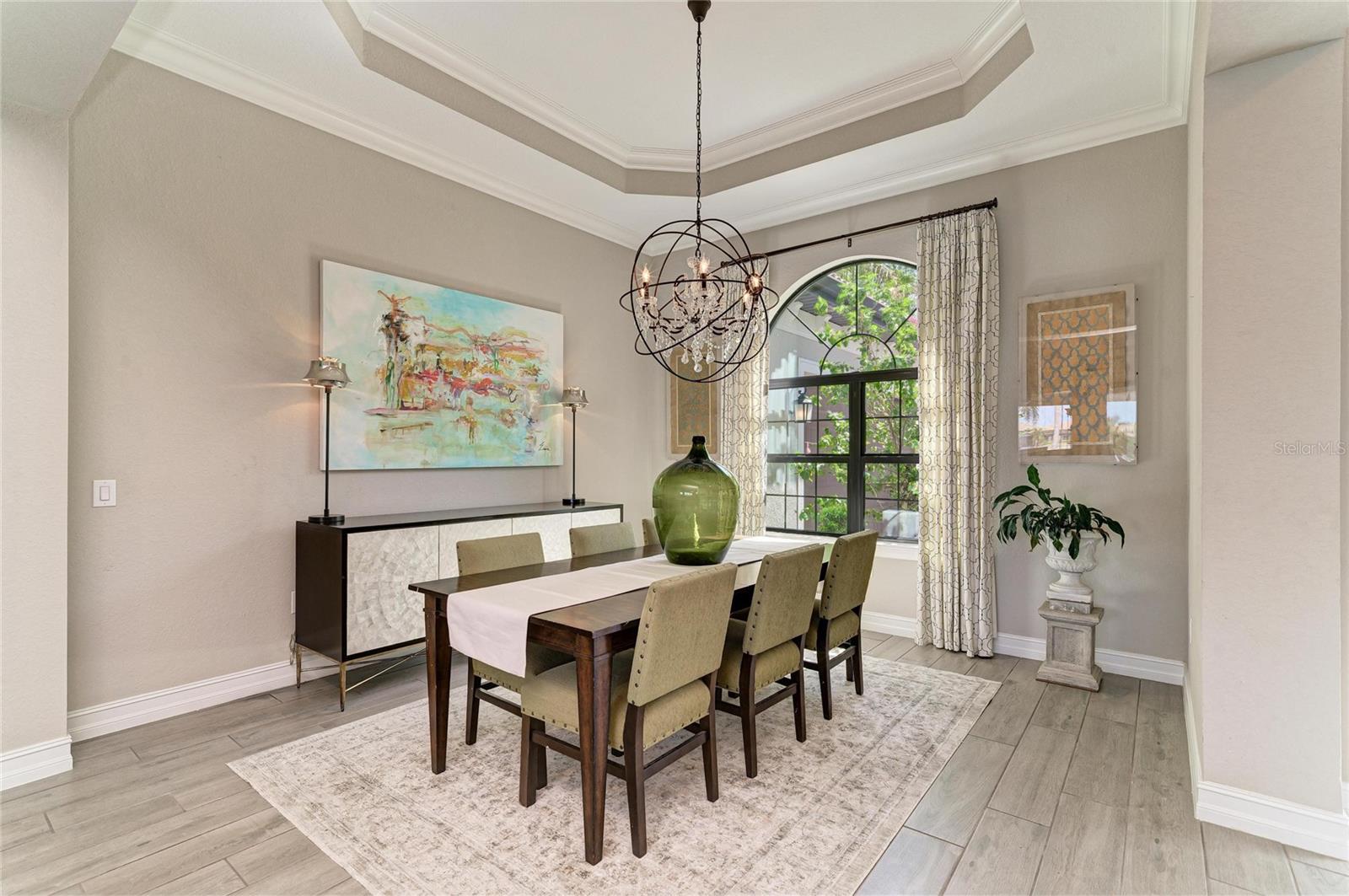 Image 13 of 100 For 352 Maraviya Boulevard