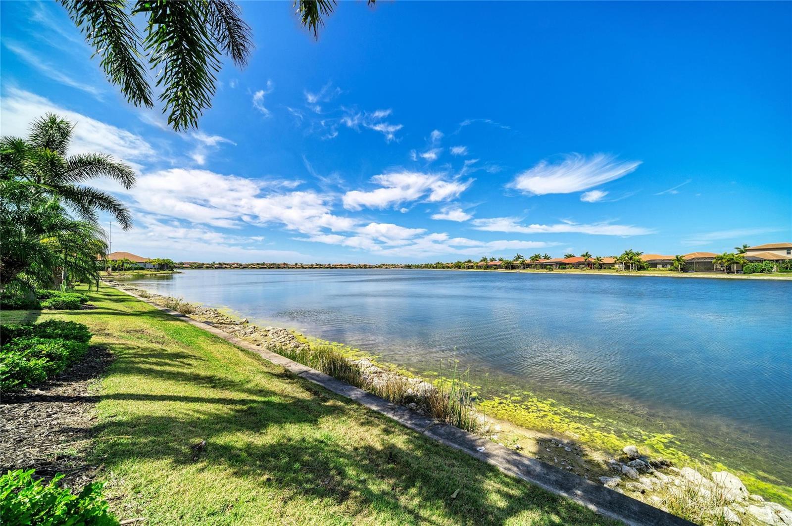 Image 32 of 100 For 352 Maraviya Boulevard