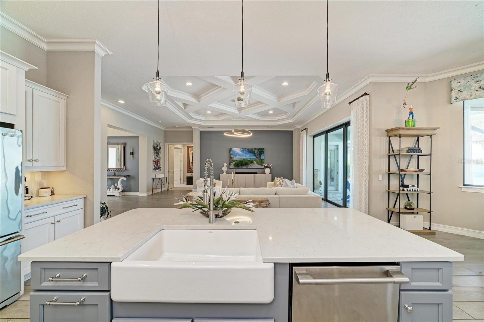 Image 41 of 100 For 352 Maraviya Boulevard