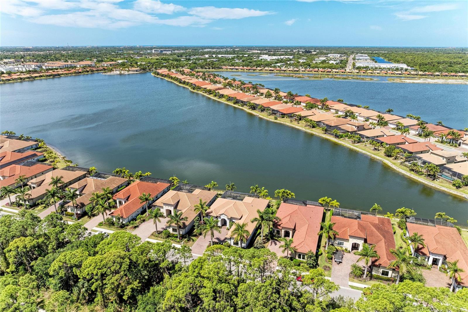 Image 67 of 100 For 352 Maraviya Boulevard