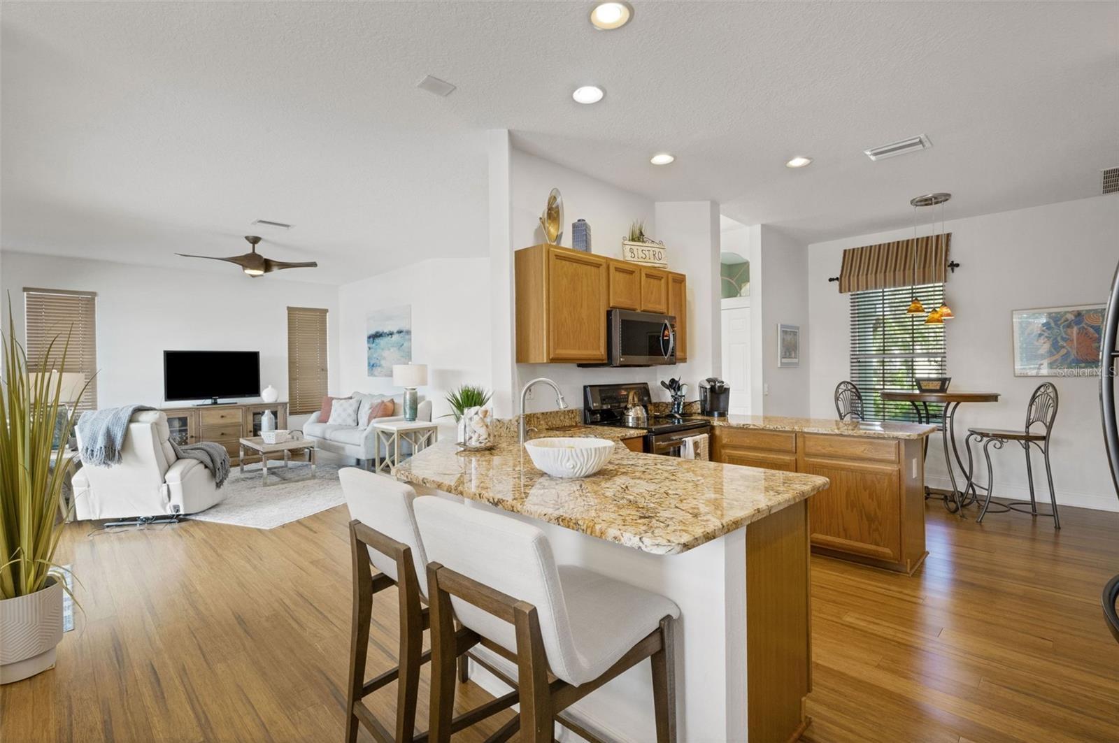 Image 12 of 46 For 378 Londonderry Drive