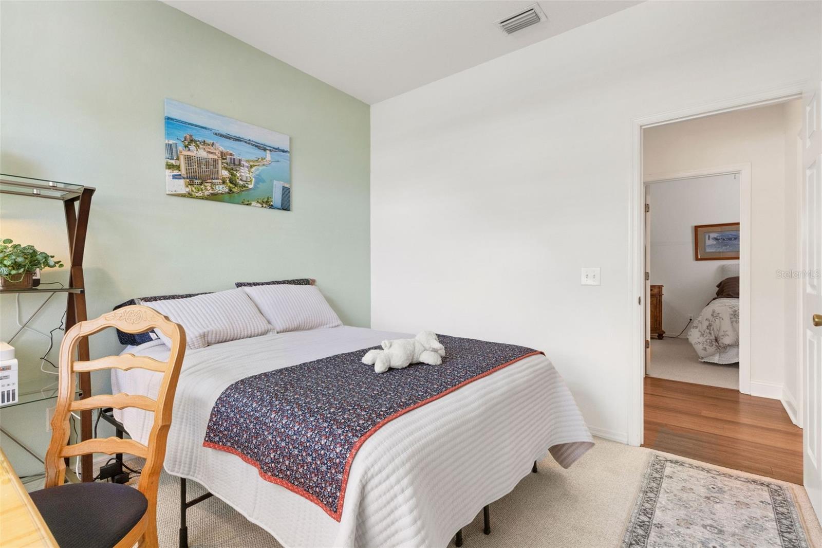 Image 18 of 46 For 378 Londonderry Drive