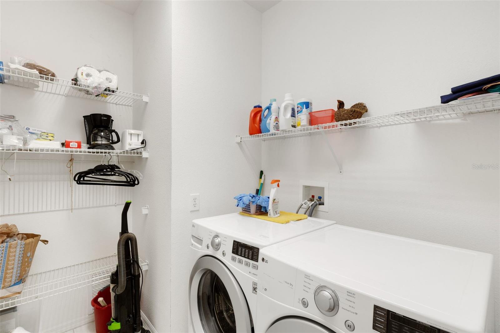 Image 29 of 46 For 378 Londonderry Drive