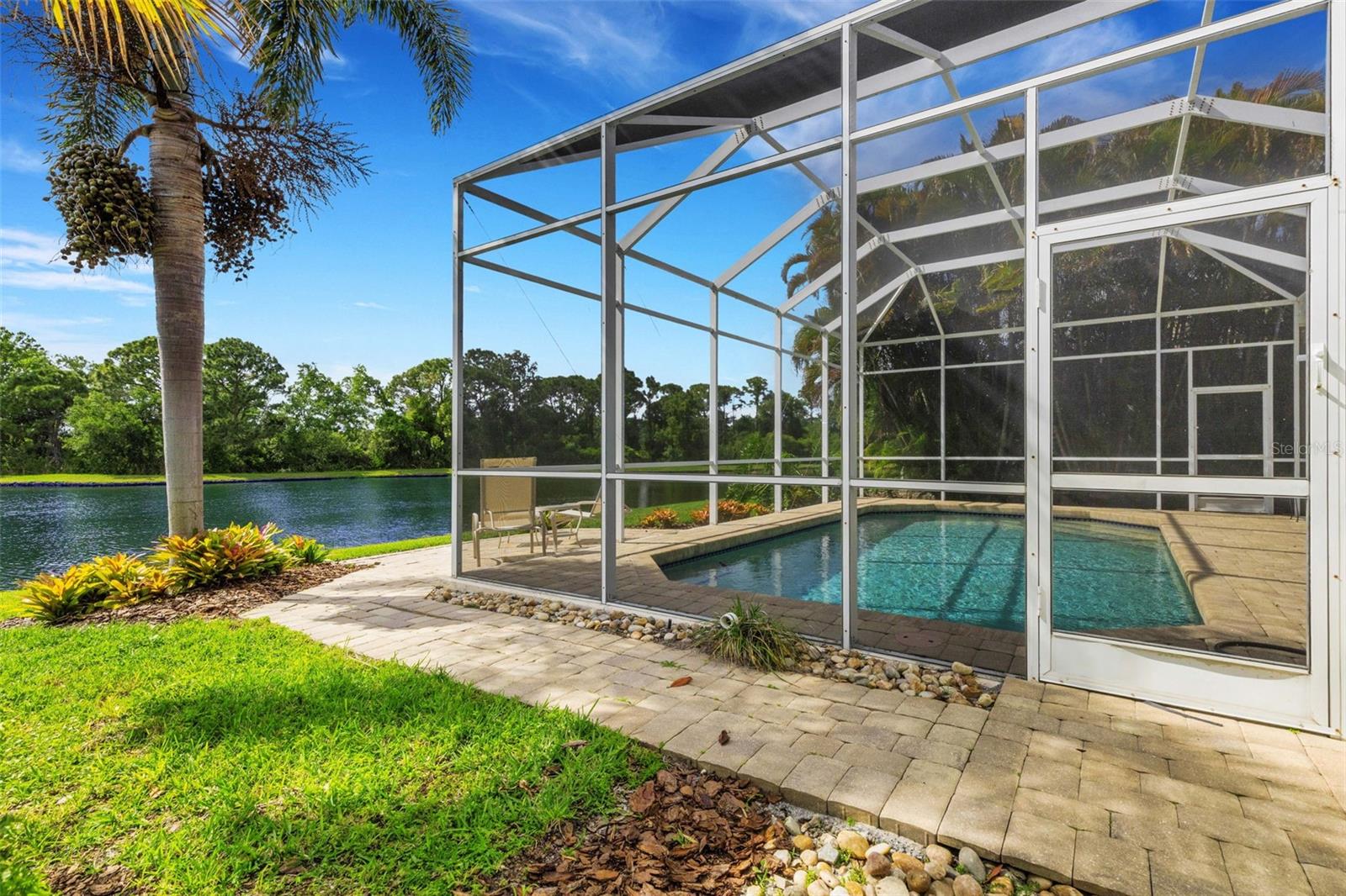 Image 35 of 46 For 378 Londonderry Drive