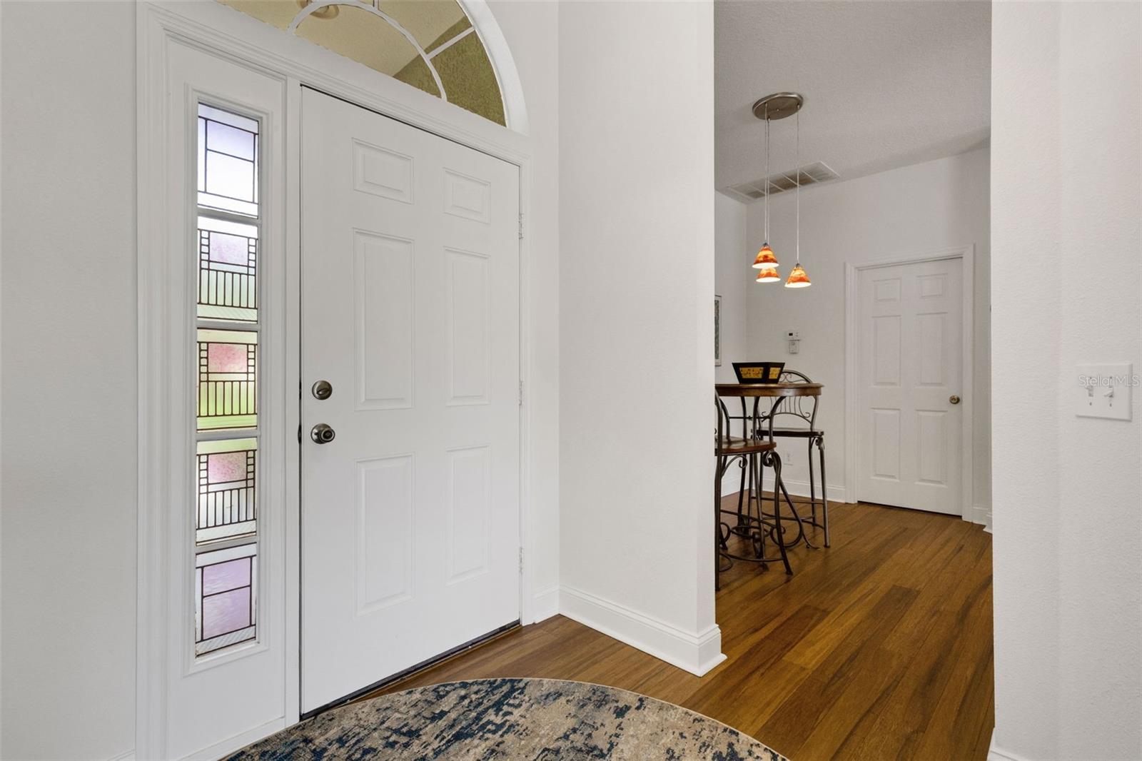 Image 6 of 46 For 378 Londonderry Drive