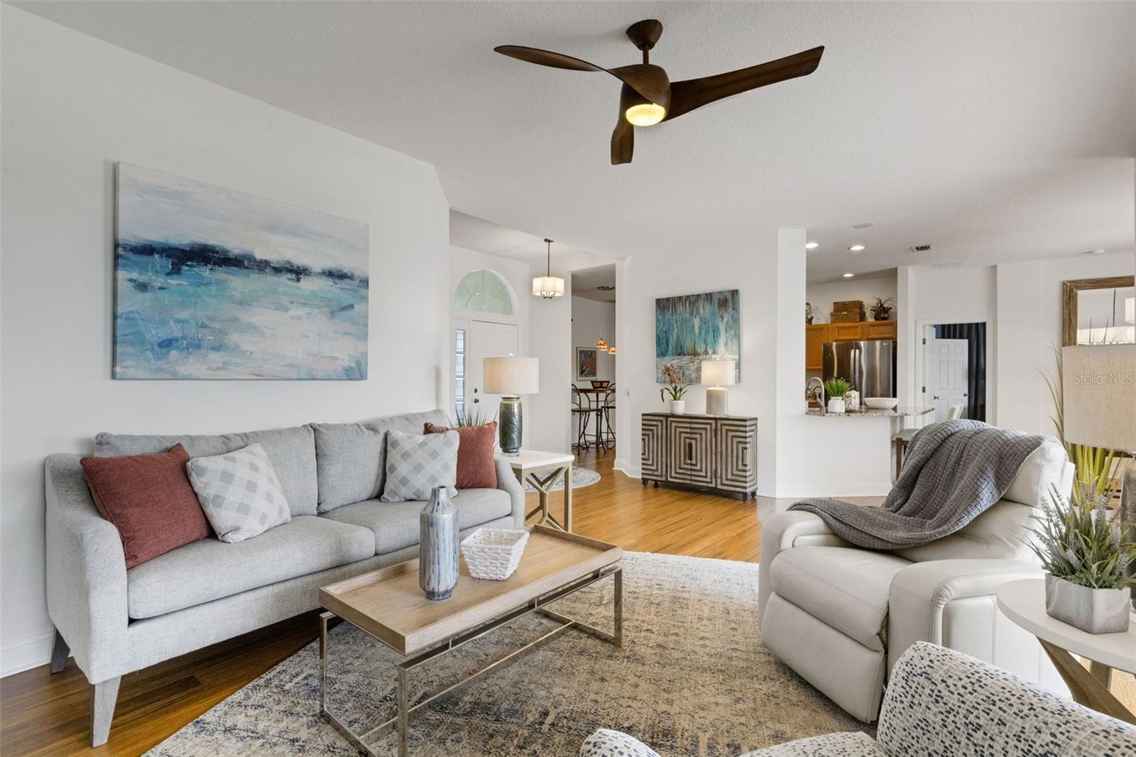 Image 9 of 46 For 378 Londonderry Drive