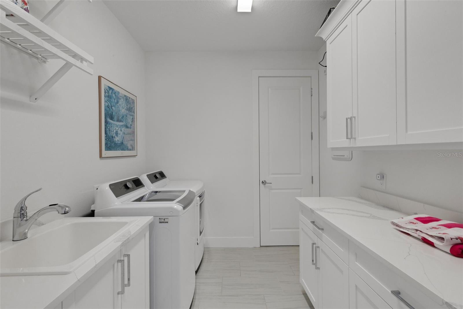 Image 34 of 71 For 1104 Waterline Court