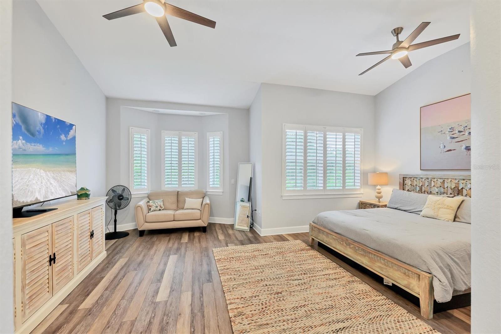 Image 23 of 44 For 5445 46th Court W