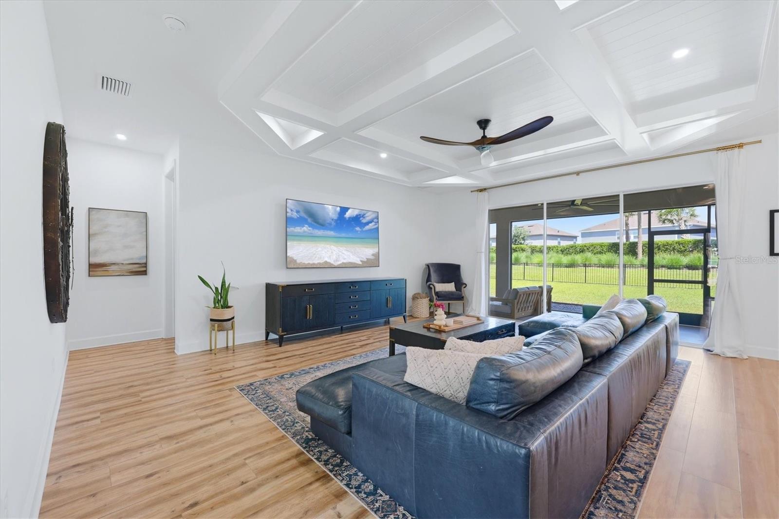 Image 28 of 95 For 8498 Snowfall Street