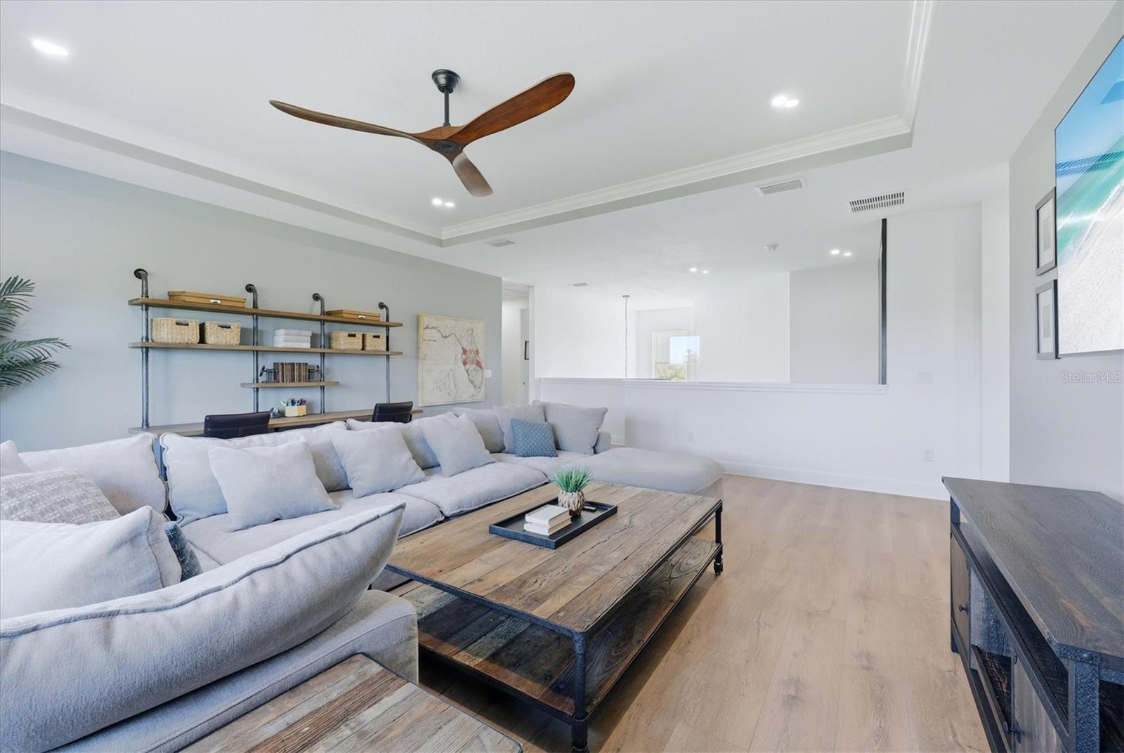 Image 46 of 95 For 8498 Snowfall Street