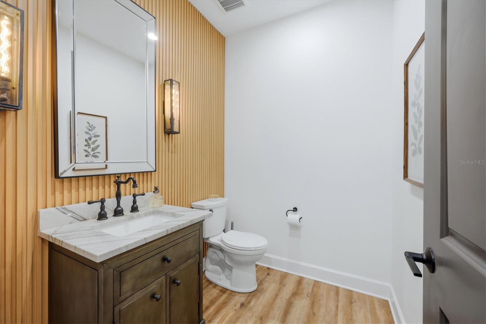 Image 54 of 95 For 8498 Snowfall Street