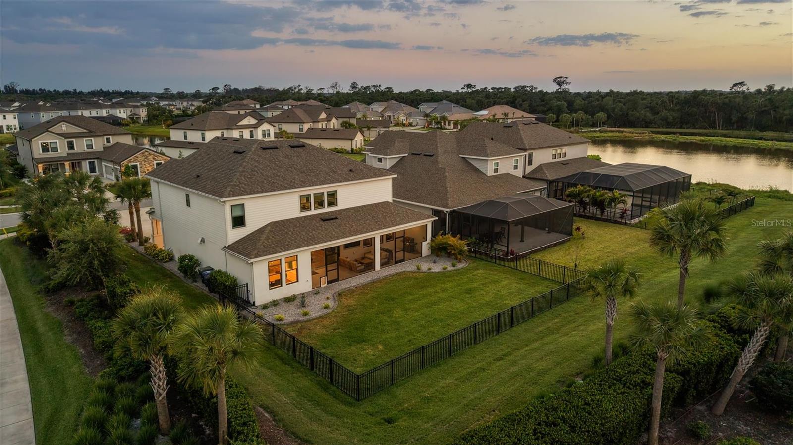 Image 58 of 95 For 8498 Snowfall Street