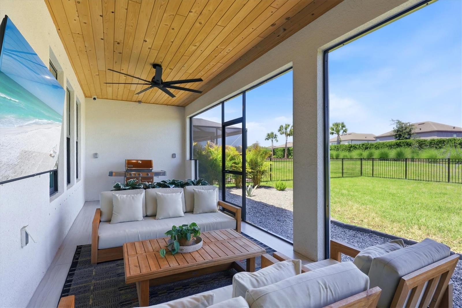 Image 61 of 95 For 8498 Snowfall Street