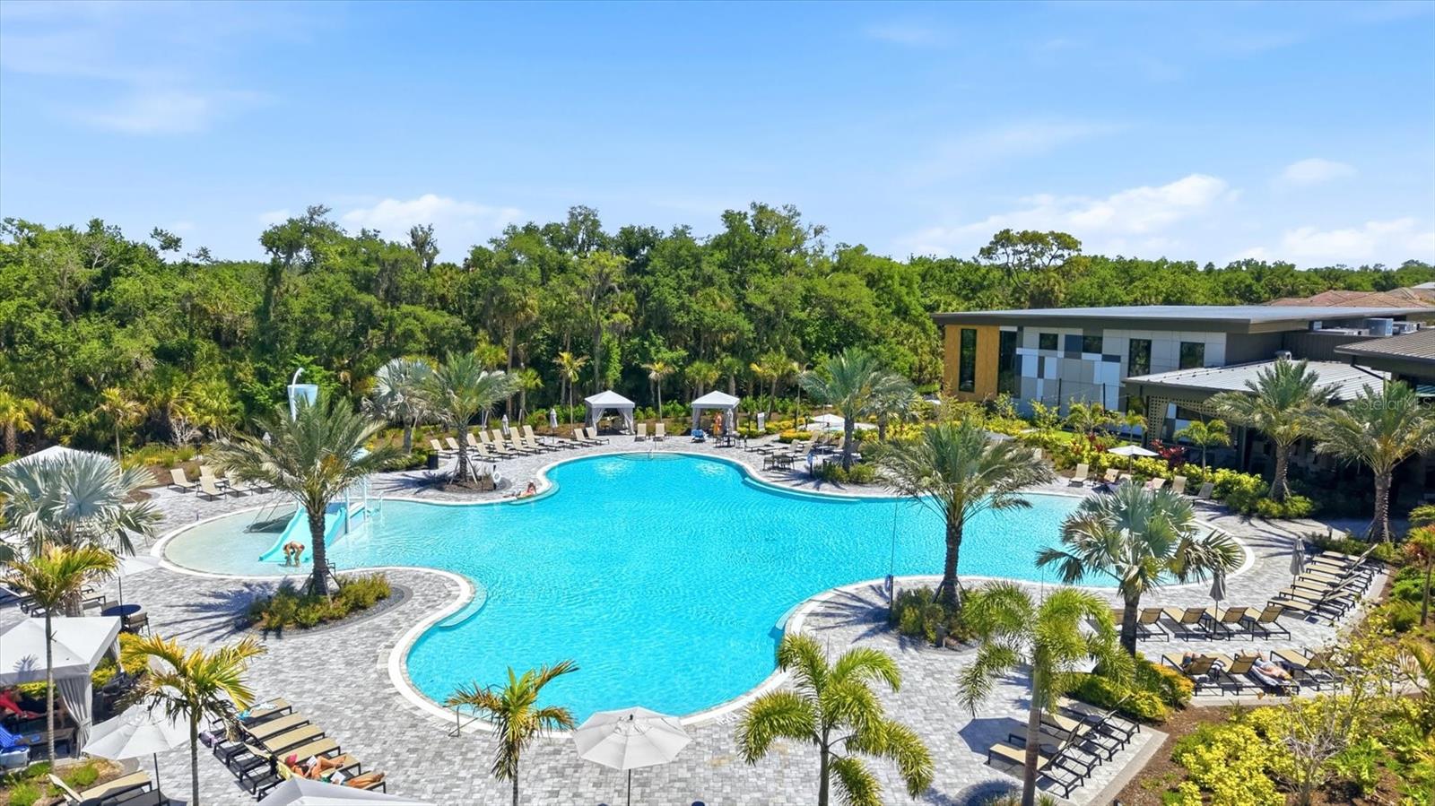 Image 82 of 95 For 8498 Snowfall Street