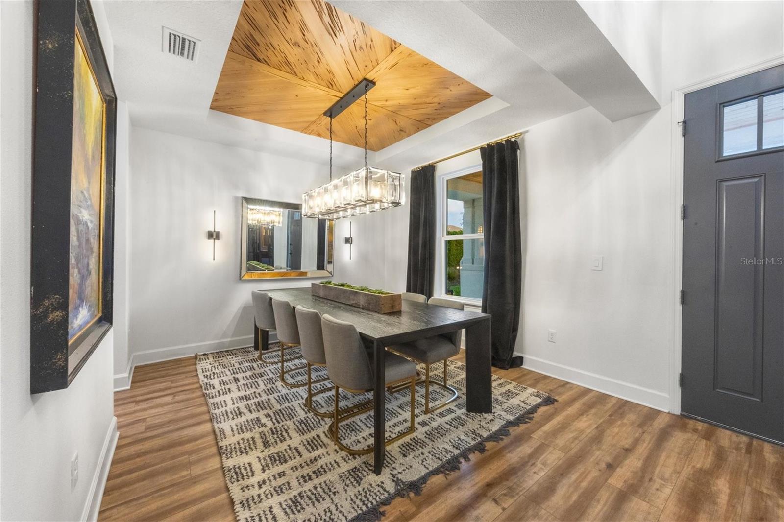 Image 9 of 95 For 8498 Snowfall Street