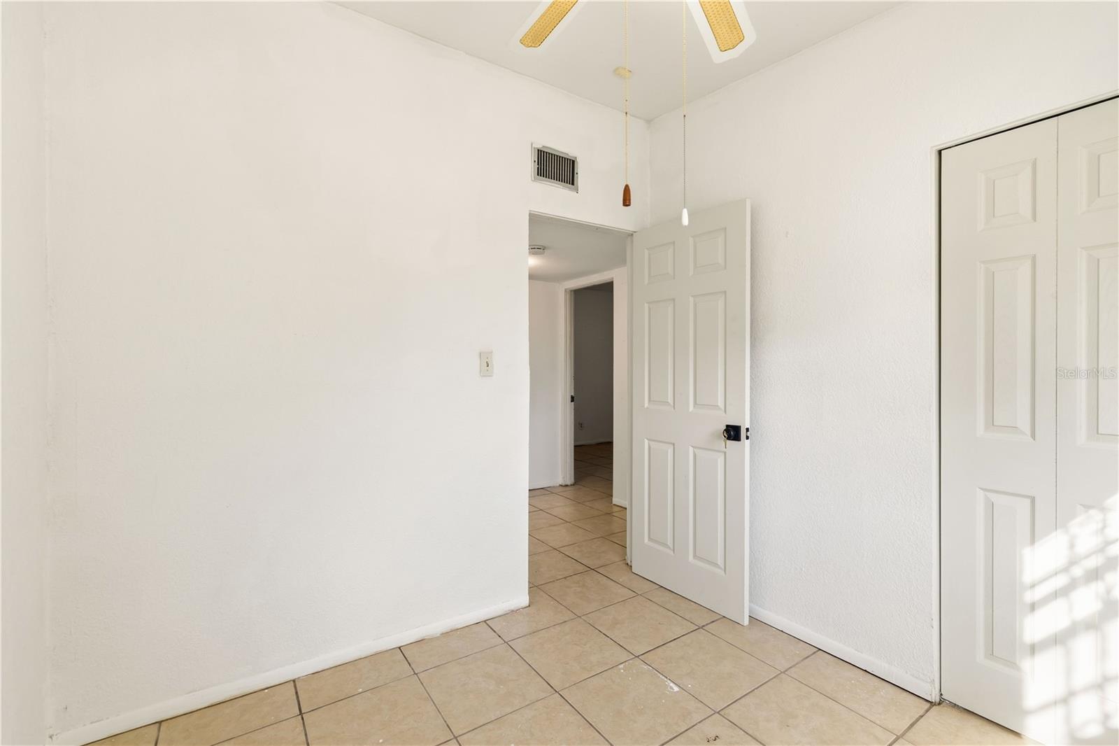 Image 15 of 27 For 2615 9th Ave. Drive E.