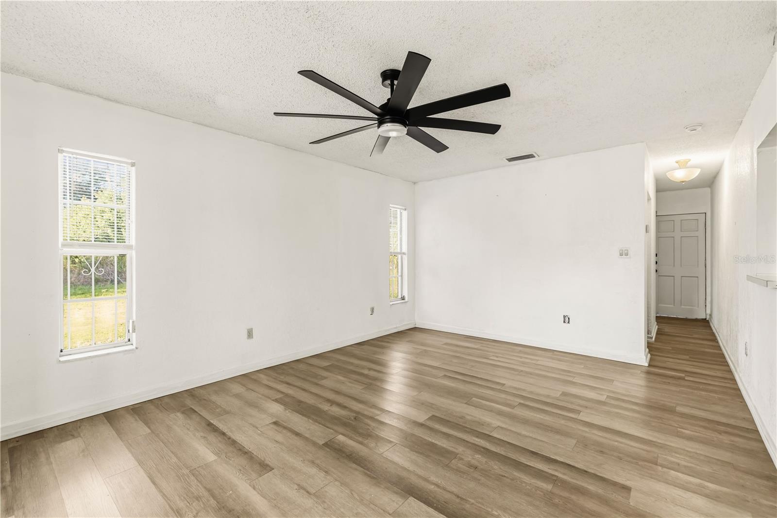 Image 19 of 27 For 2615 9th Ave. Drive E.