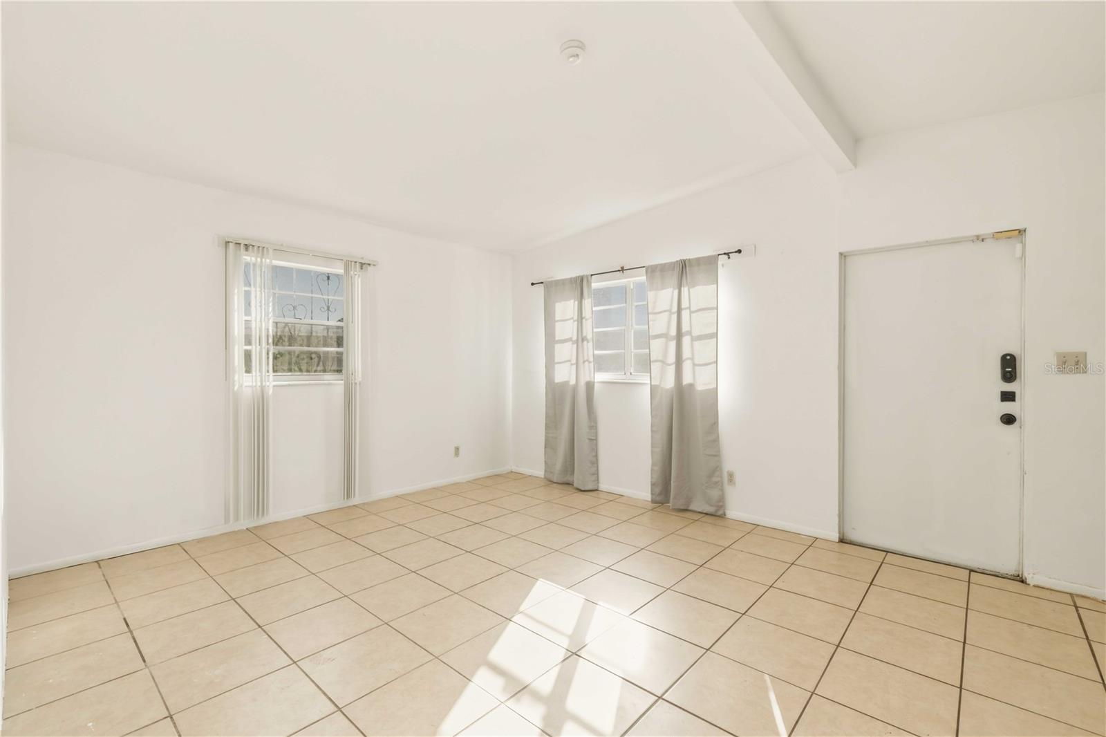 Image 4 of 27 For 2615 9th Ave. Drive E.