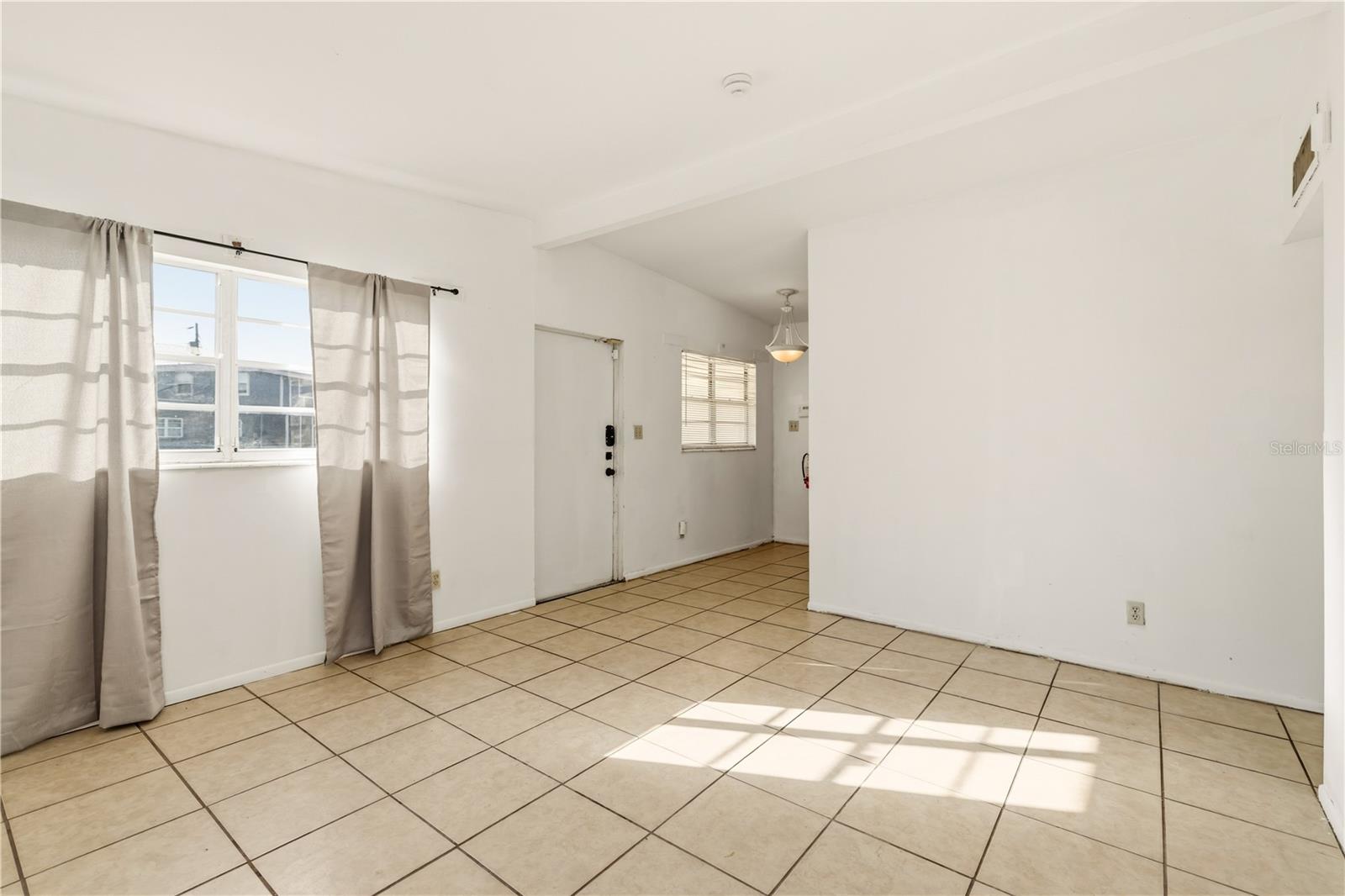 Image 6 of 27 For 2615 9th Ave. Drive E.