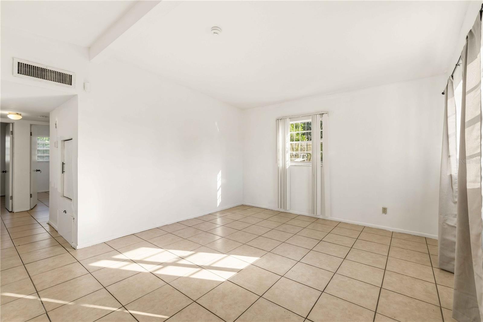 Image 7 of 27 For 2615 9th Ave. Drive E.