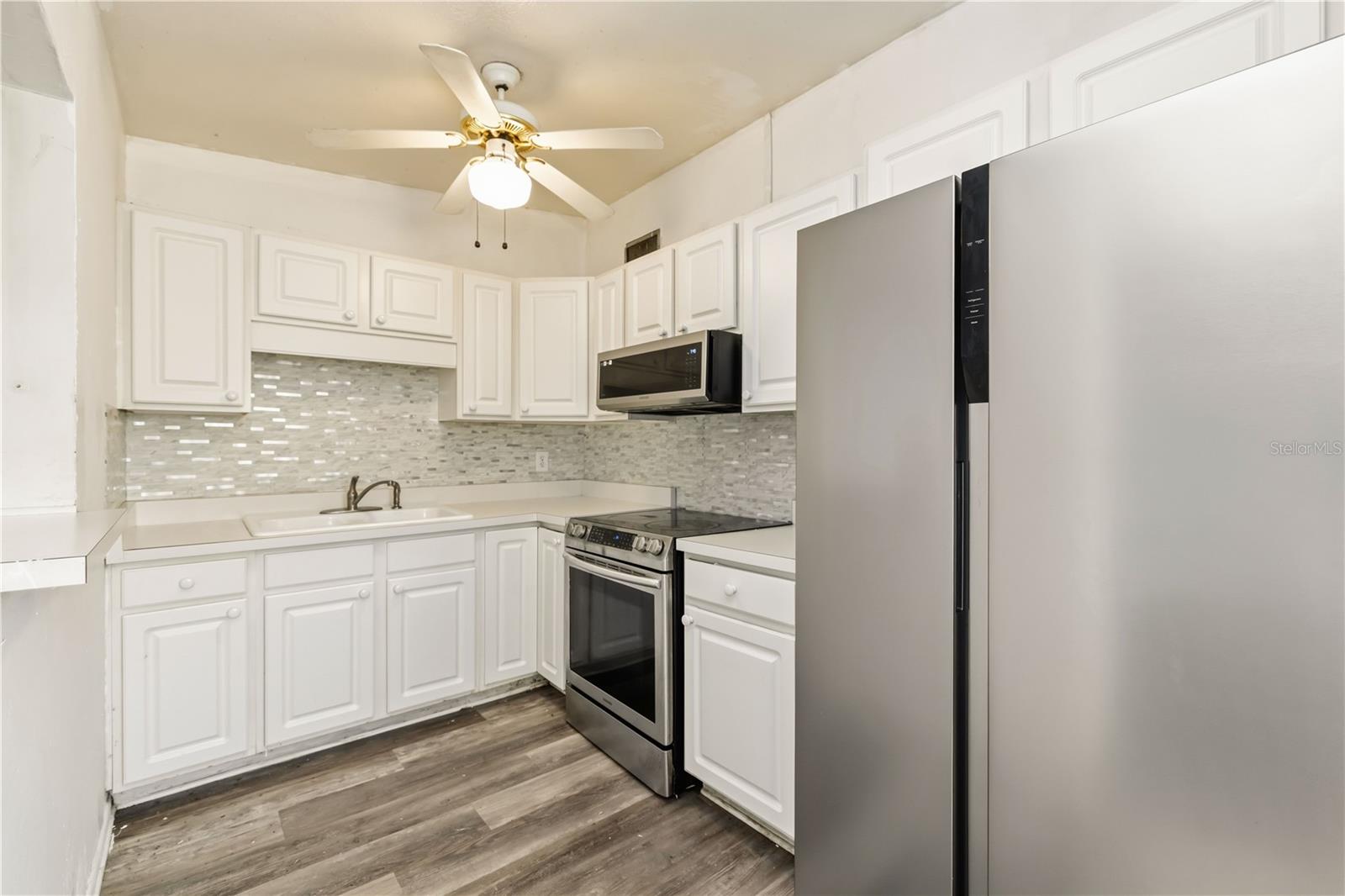 Image 9 of 27 For 2615 9th Ave. Drive E.