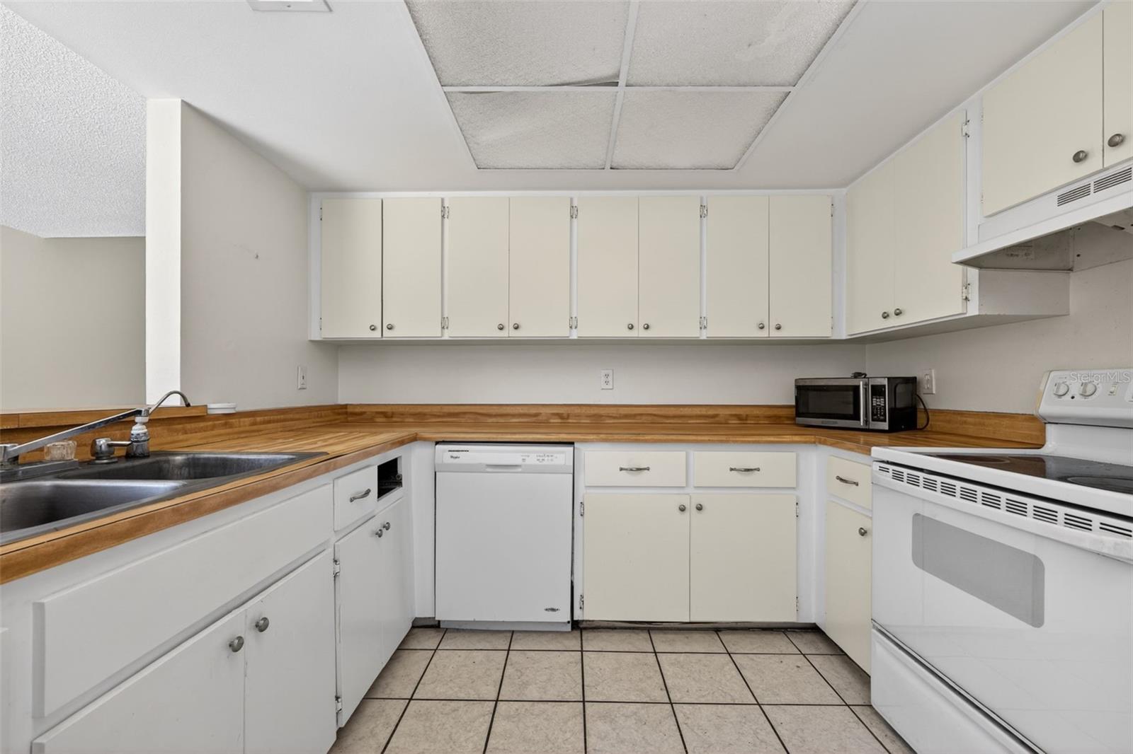 Image 15 of 61 For 5330 Myakka Valley Trail