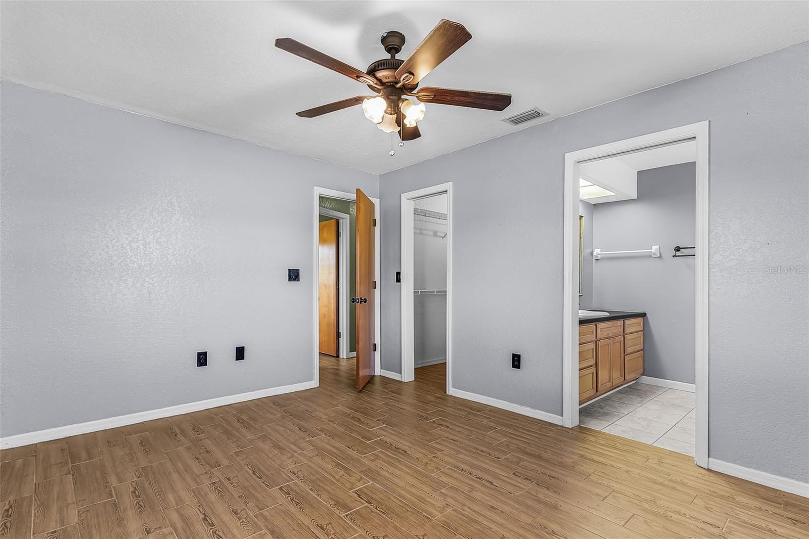 Image 14 of 26 For 30095 Holly Road