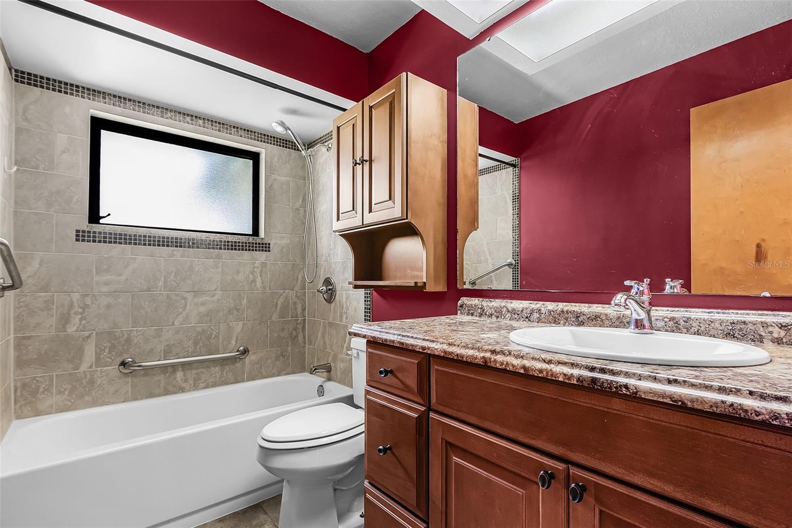 Image 18 of 26 For 30095 Holly Road